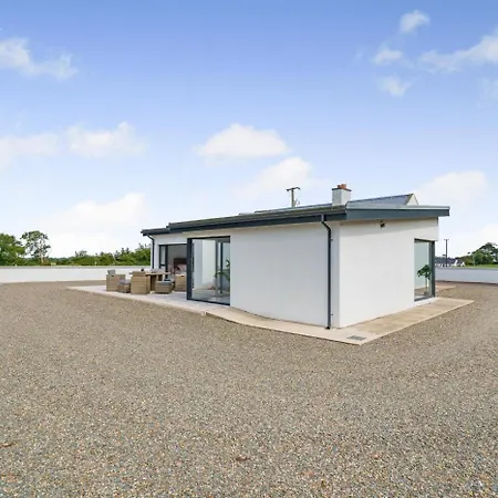 3 Bed In Tomnahealy Little Oc-t32392 *